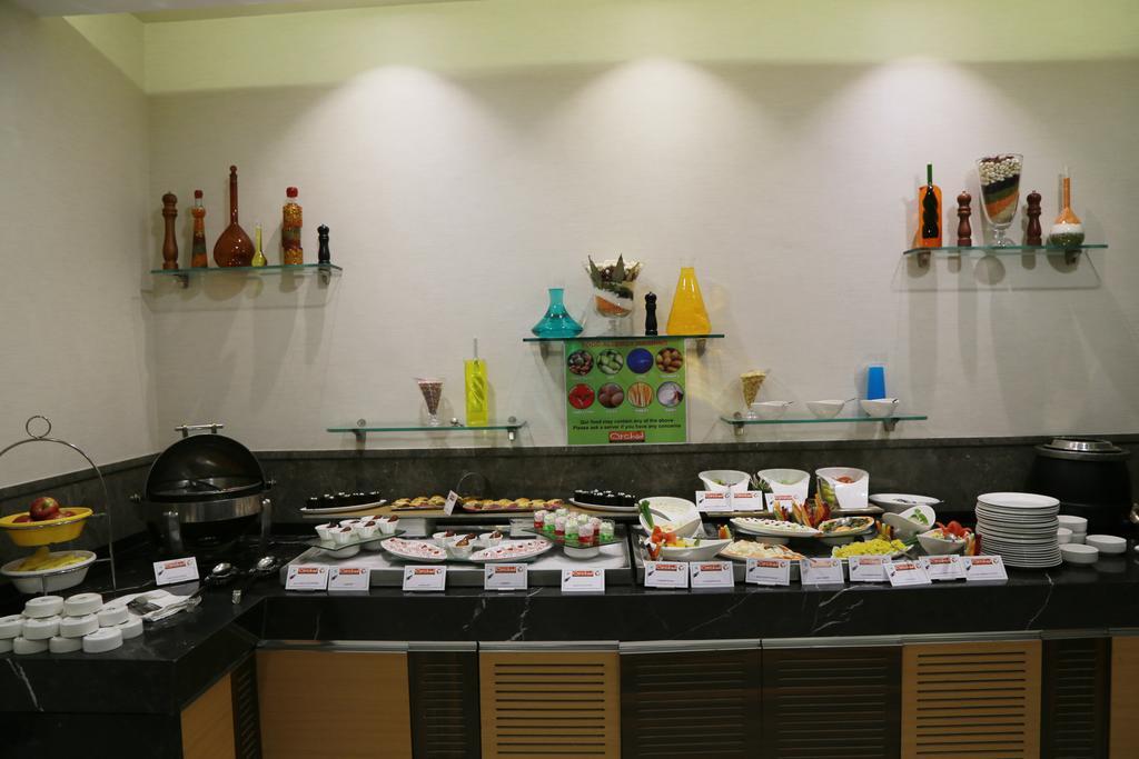 Fortune Park Galaxy, Vapi - Member Itc Hotels' Group Buitenkant foto